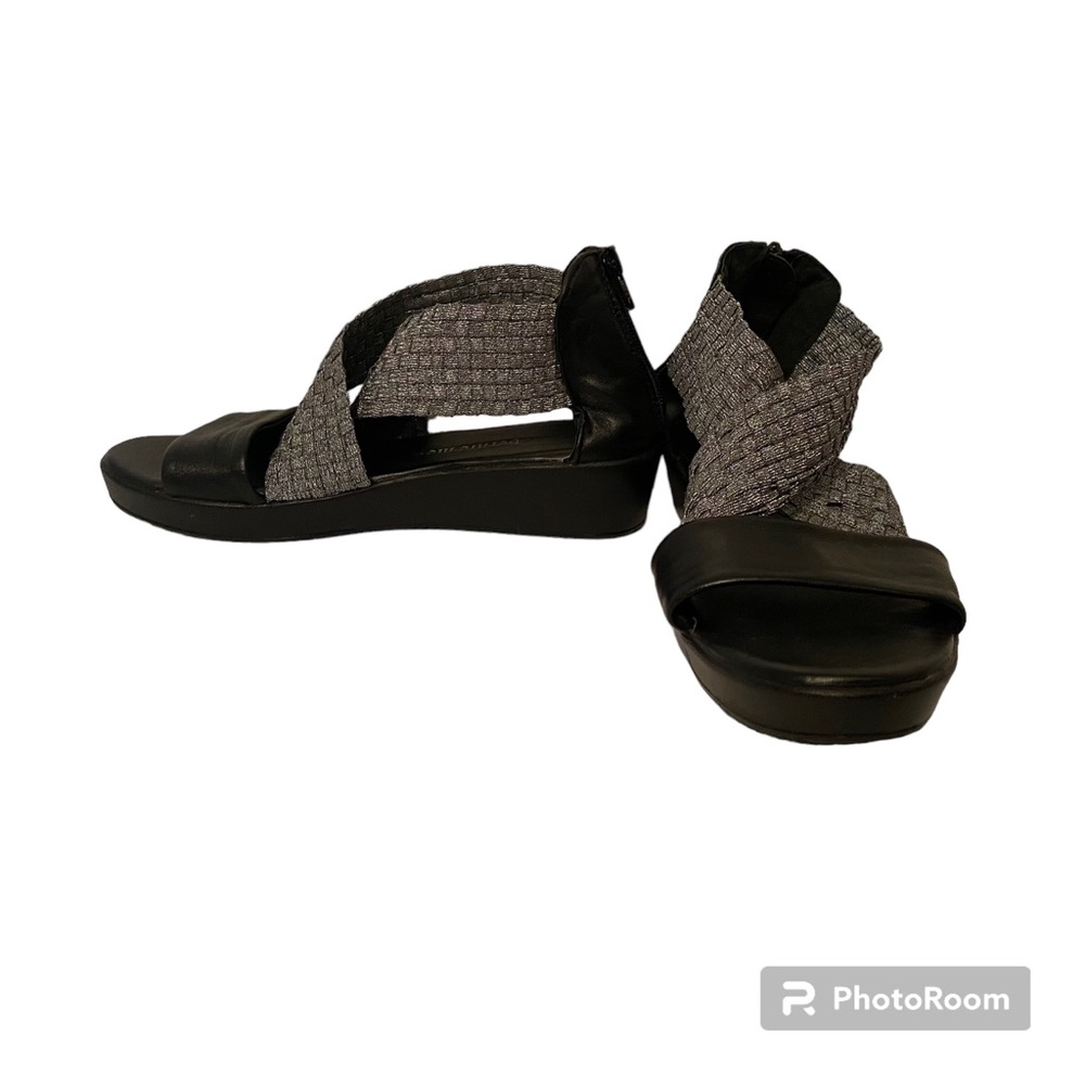 BERNIE MEV SHOES WEDGE SANDAL BLACK LEATHER SILVER WIDE STRAPS SIZE 38 7.5